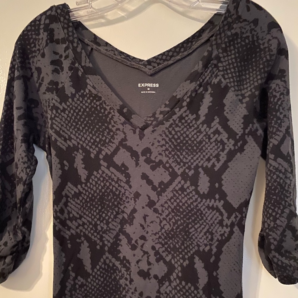 Snake-print Double V-neck Tunic Tee